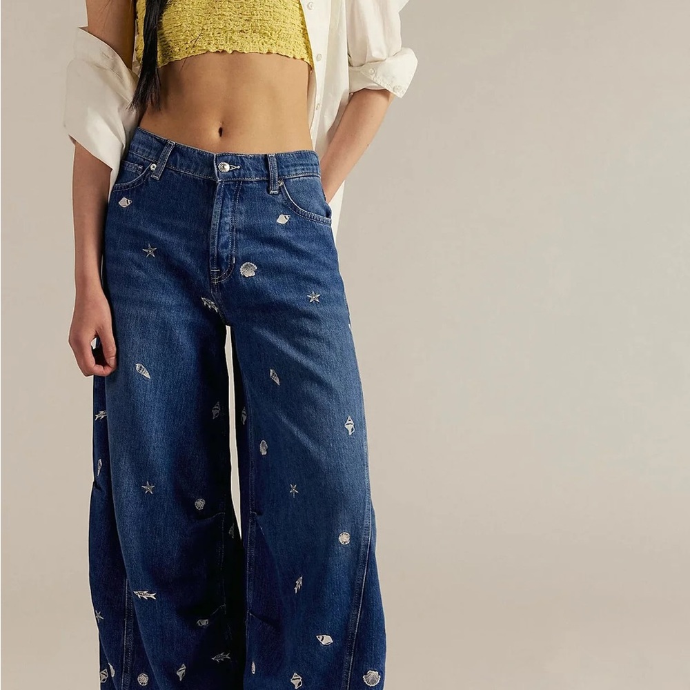 NWT Free People WESTWARD EMBROIDERED JEANS